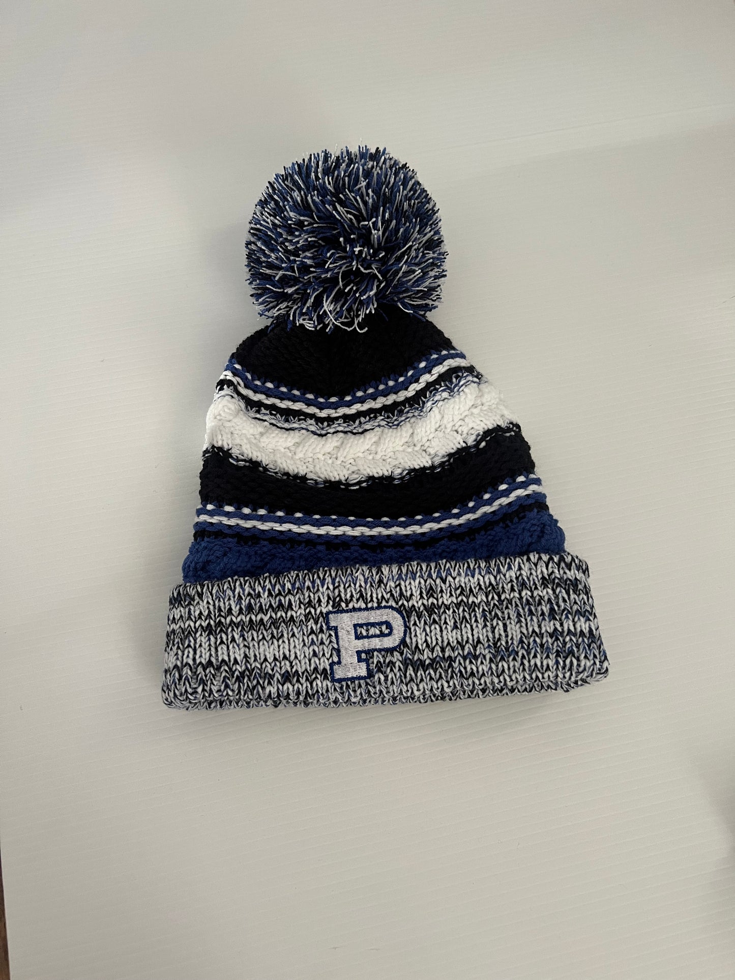 P logo Pom Beanie