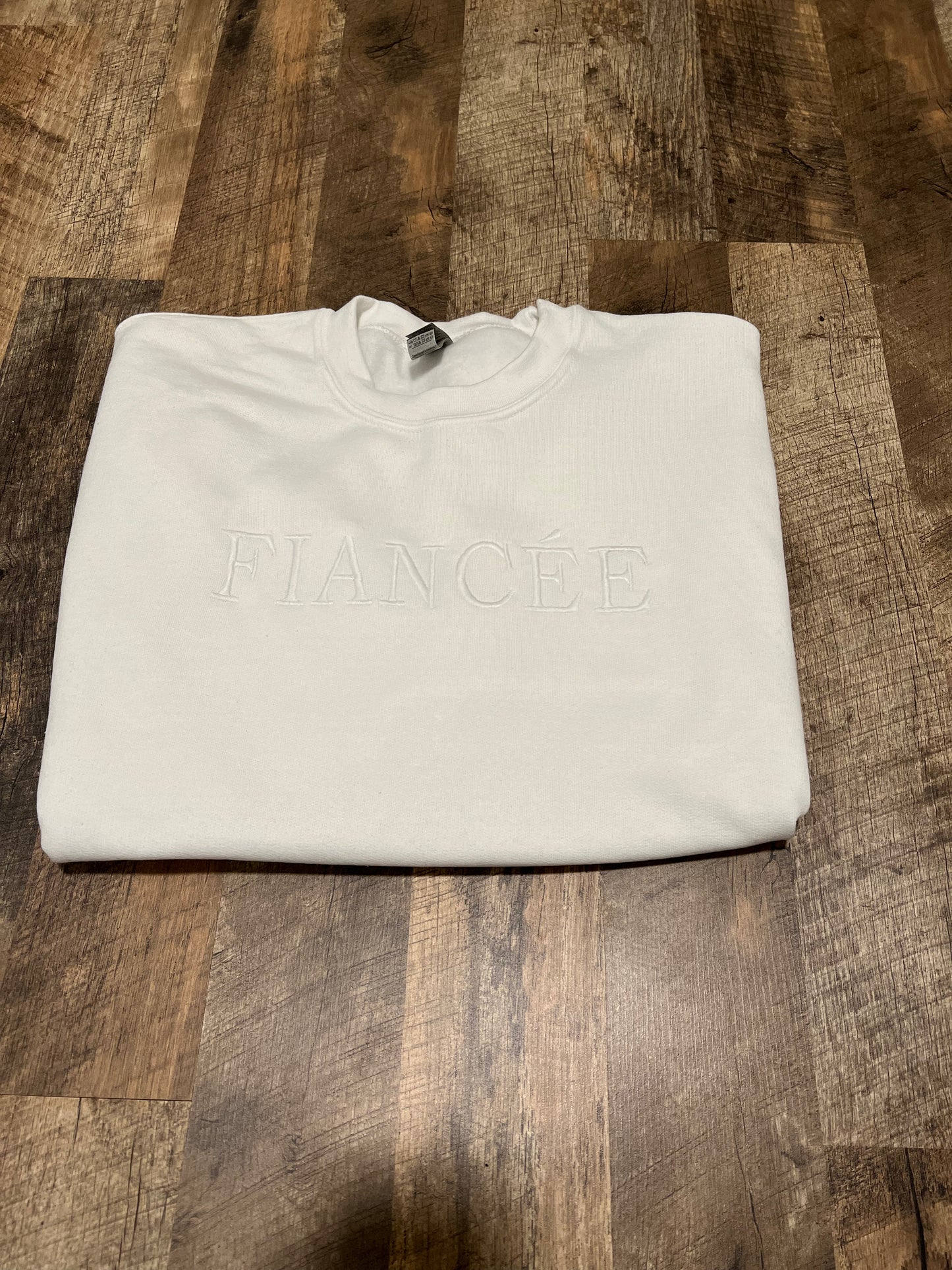 Fiancée Crewneck